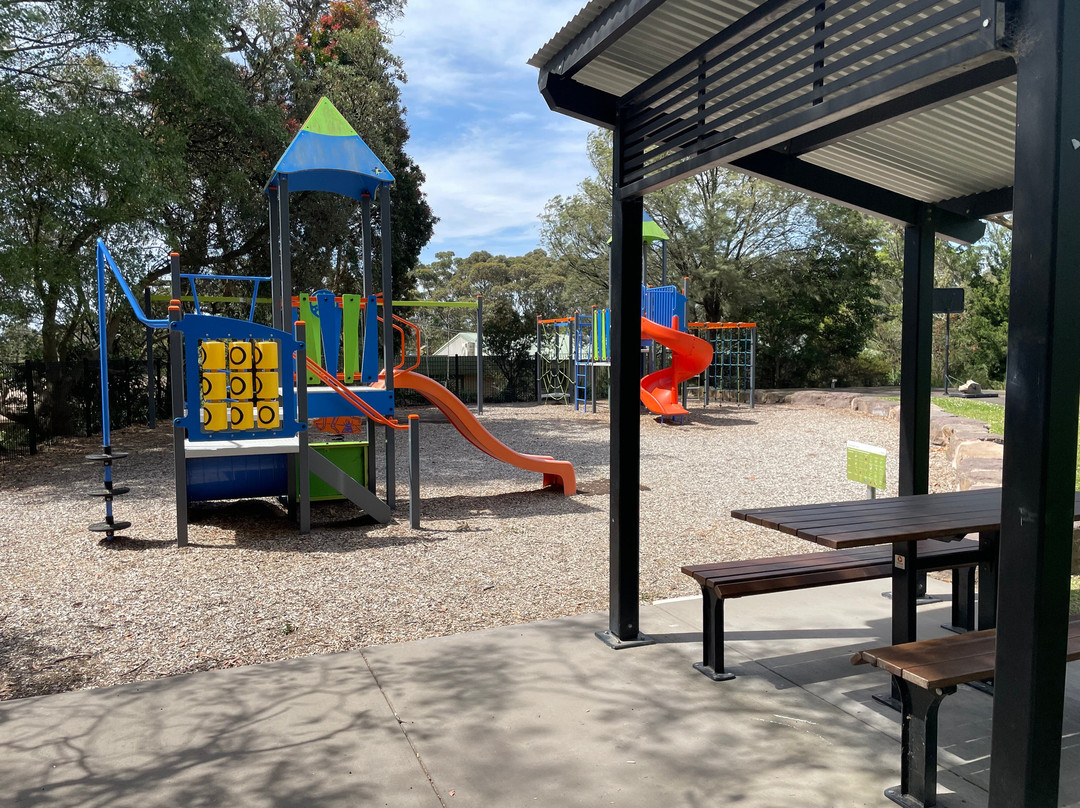 Keith Ewenson Park-Beaconsfield Upper必去景点