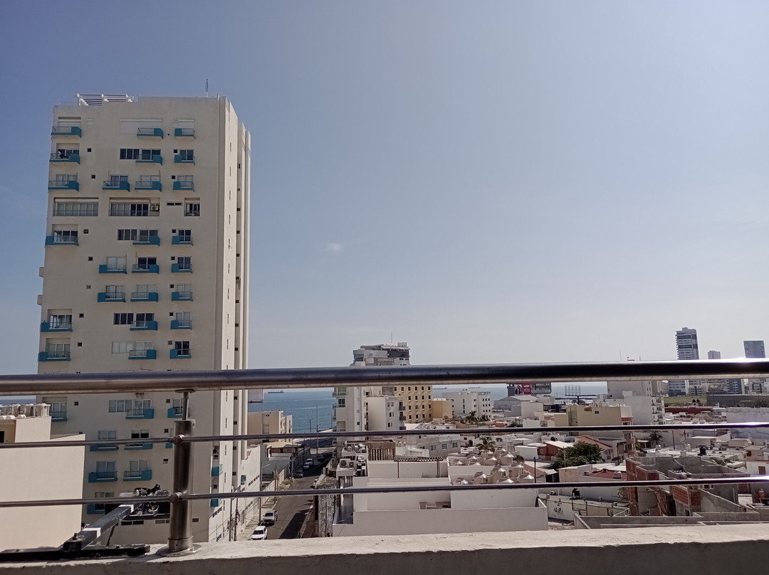 克利佩顿酒店主图