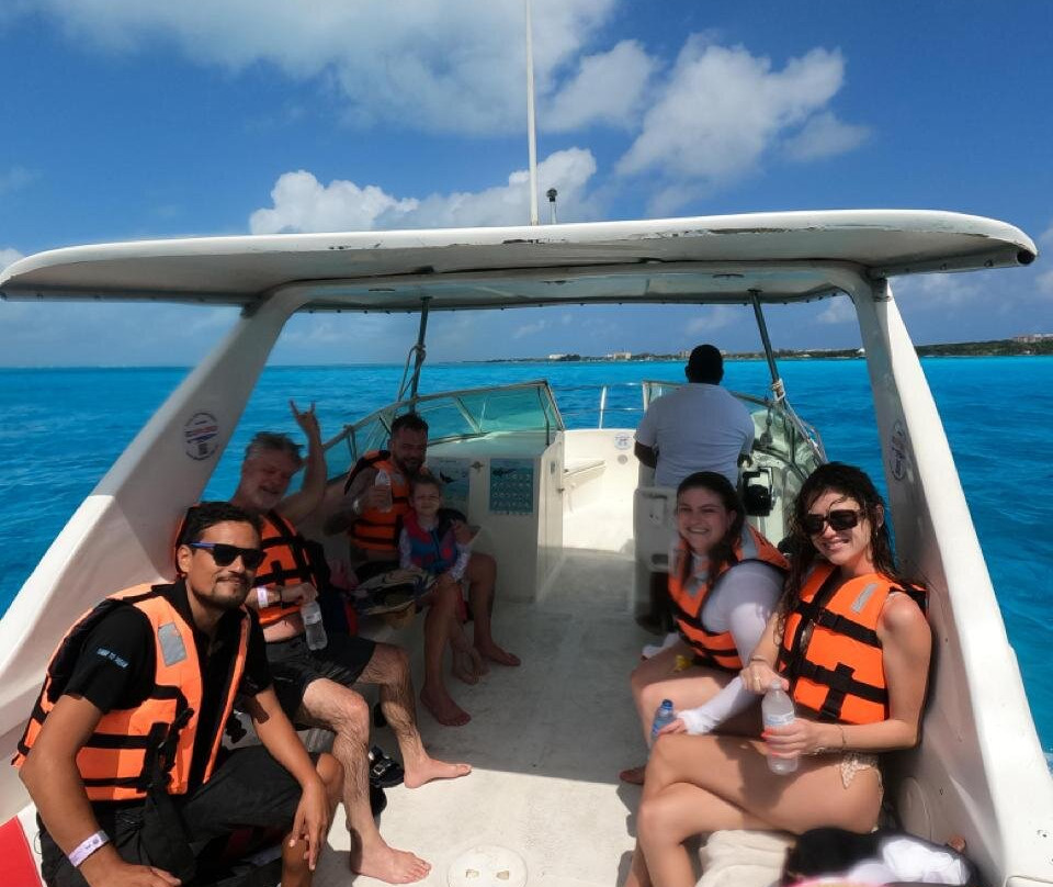 Dc Explorer Snorkeling In Isla Mujeres景点图片