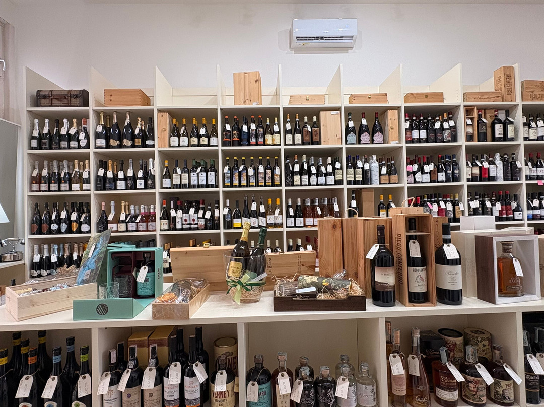 Enoteca Tibi-卡斯泰尔诺沃德尔加尔达必去景点