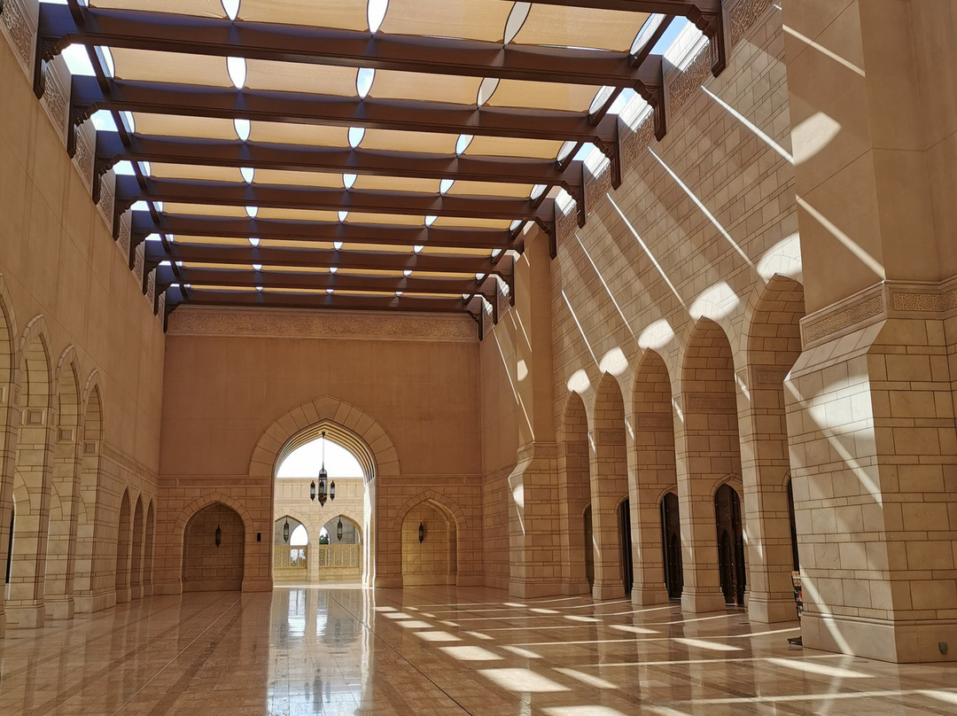 Sultan Qaboos Mosque-尼日瓦必去景点