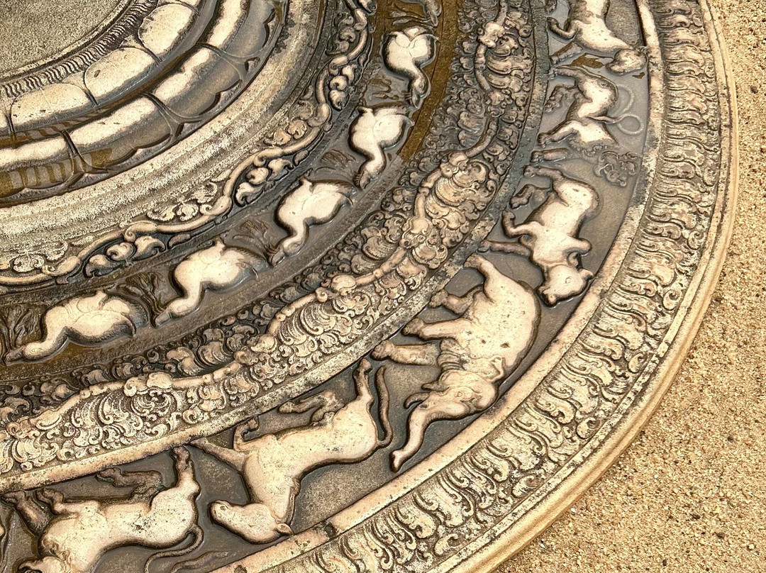 Moonstone or Sandakada pahana景点图片