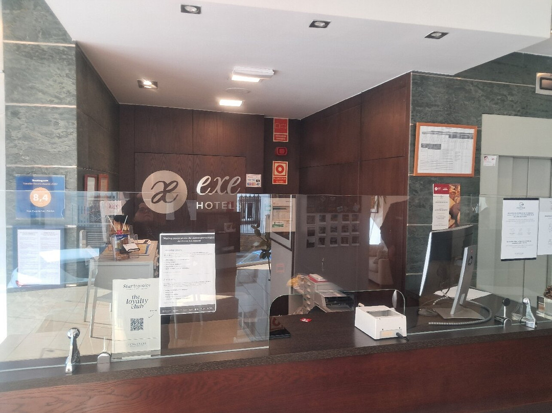Hotel Exe Puerta de San Pedro主图