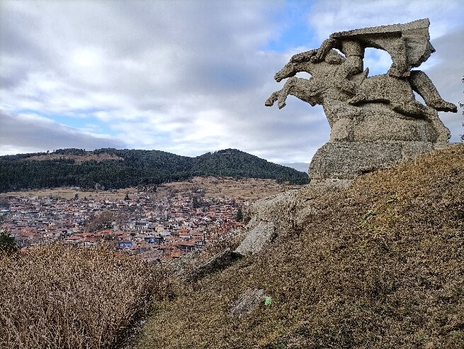 Georgi Benkovski Monument景点图片