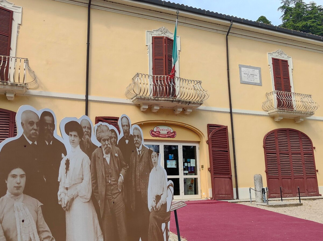Villa Di Silvia Carducci-切塞纳必去景点