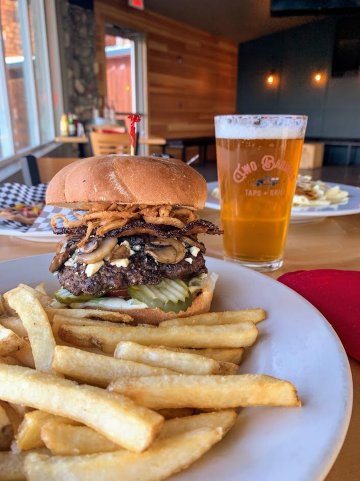 River Lodge and Cabins-餐饮