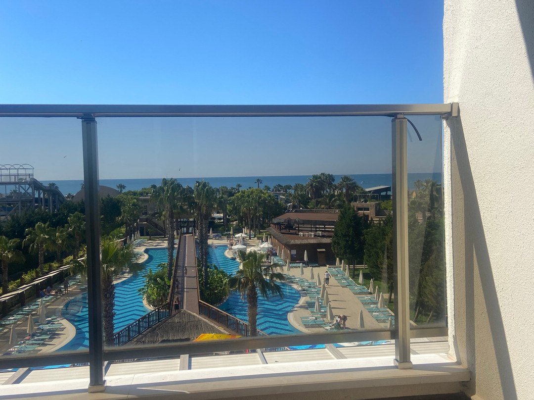 Saturn Palace Resort Hotel主图