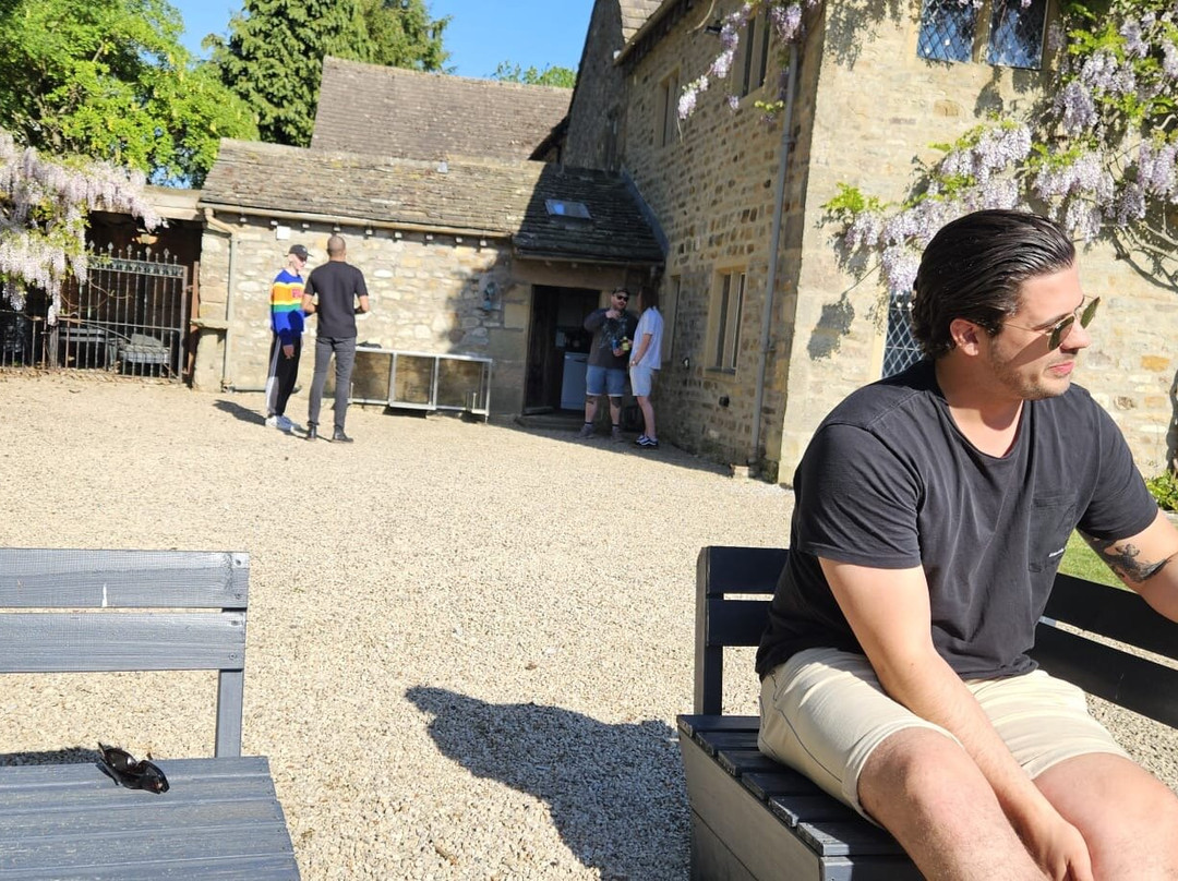 Hard Days Knight-阿什伯恩必去景点