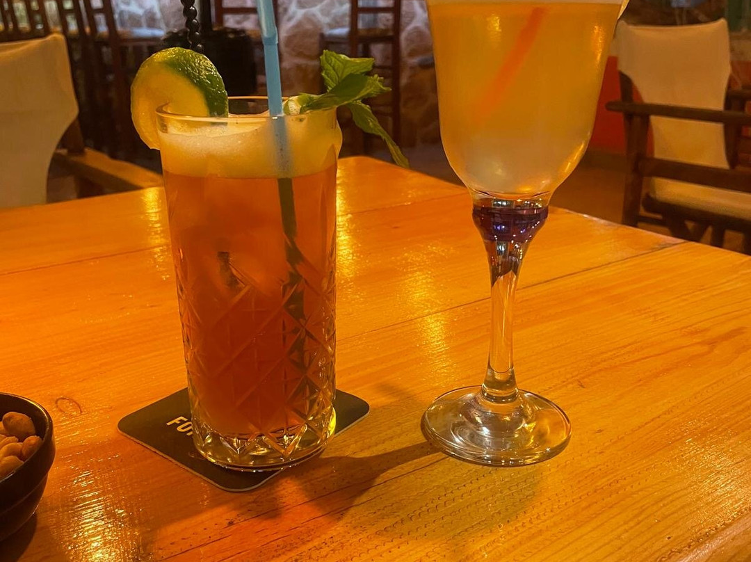 Red Tail Cocktail Bar-卡拉马其必去景点