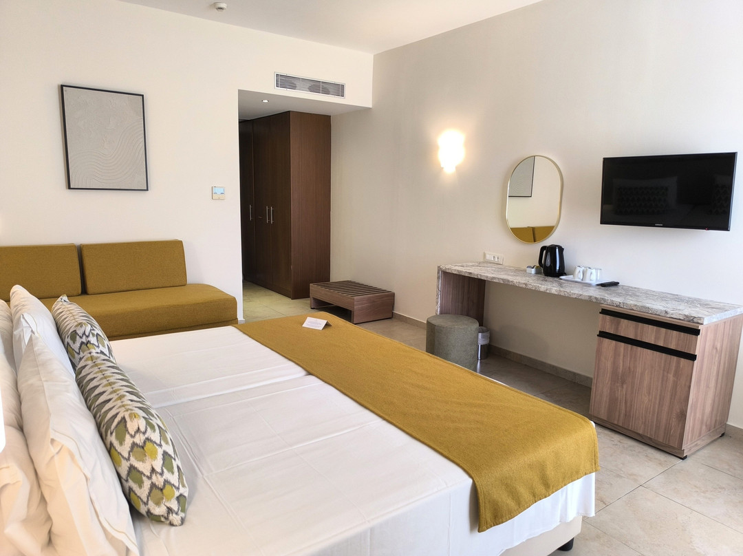 Asterias Beach Resort主图