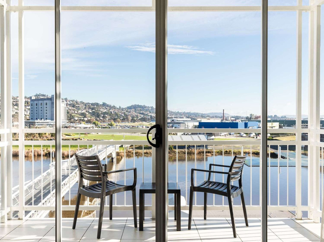 朗塞斯顿海港珮璞酒店主图