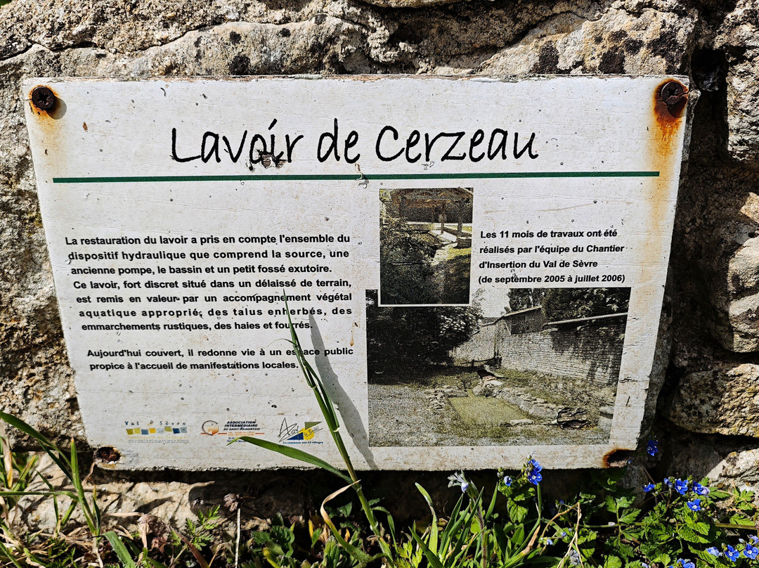 La Fontaine Et Le Lavoir De Cerzeau-Azay-le-Brule必去景点