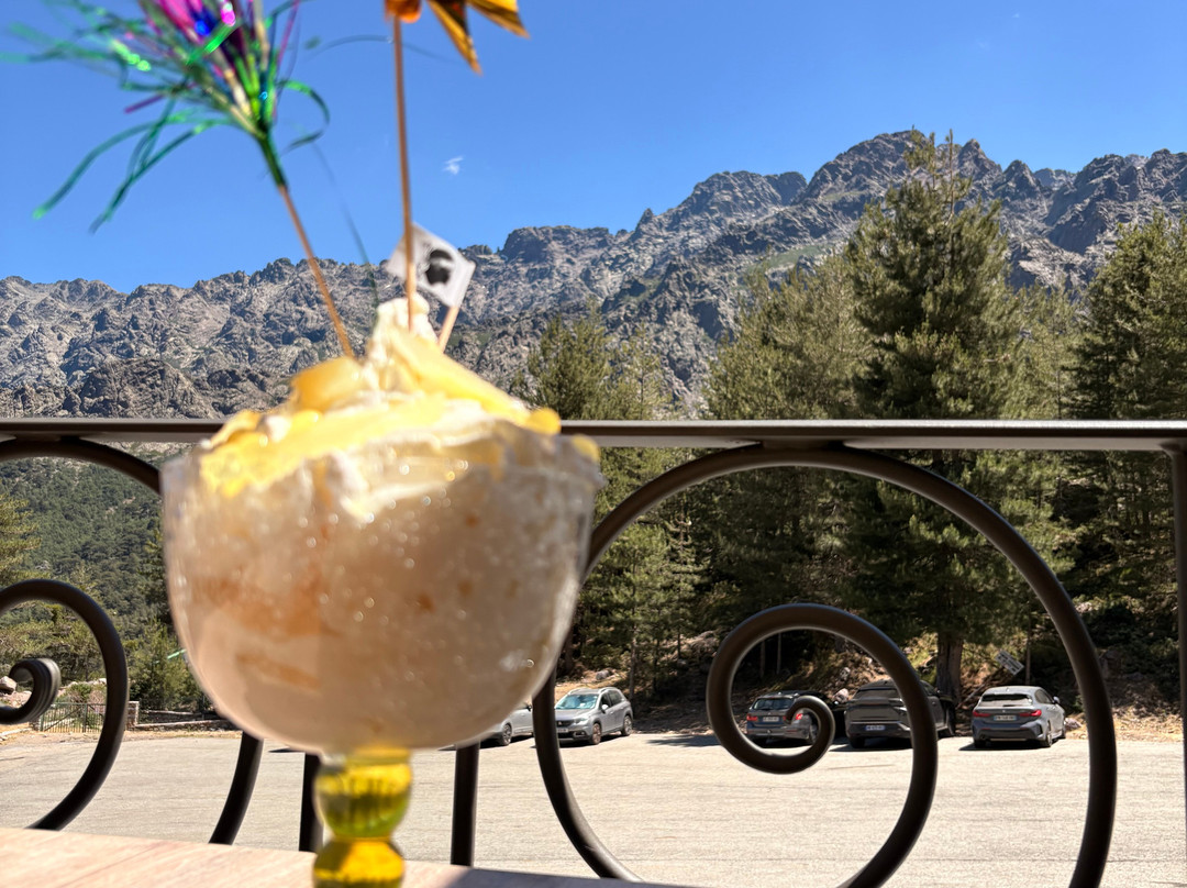 Hotel Restaurant le Chalet主图