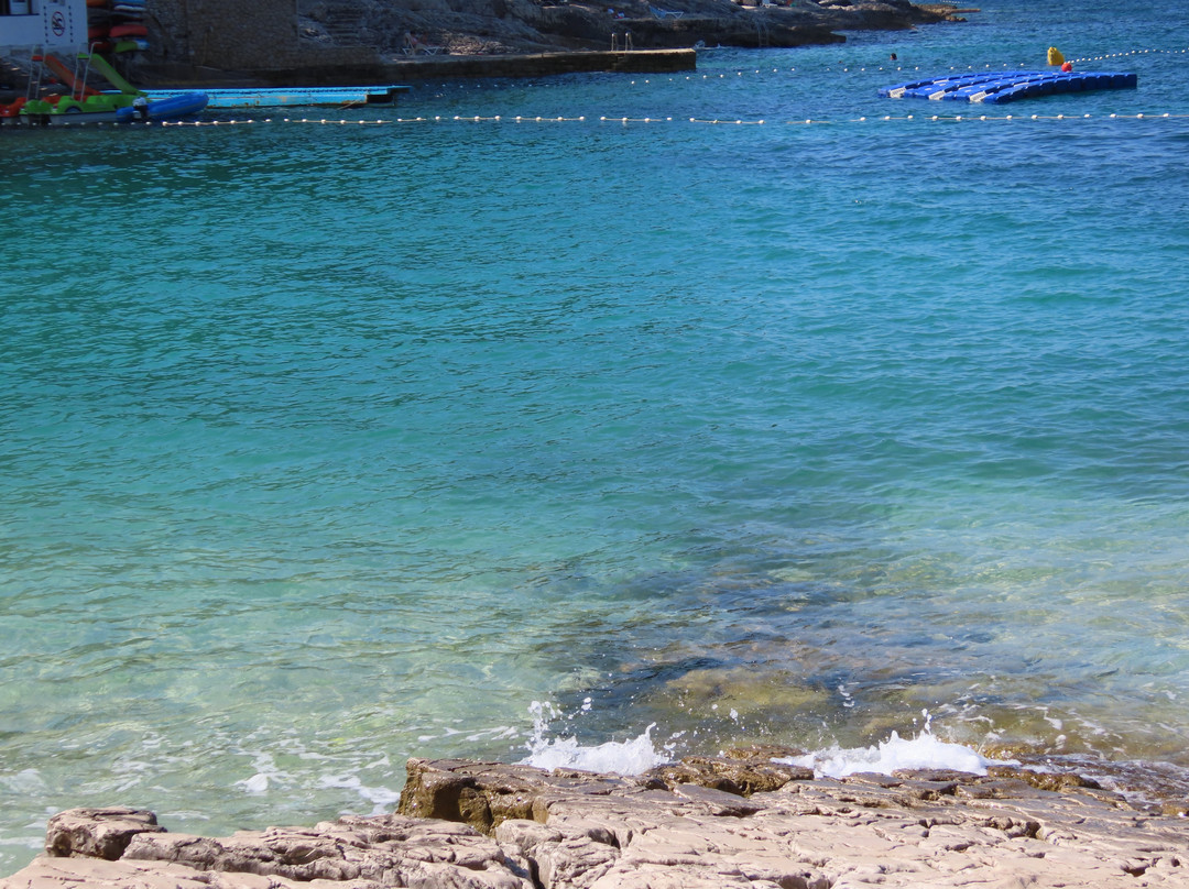 Veli Zal Beach-马利露辛必去景点