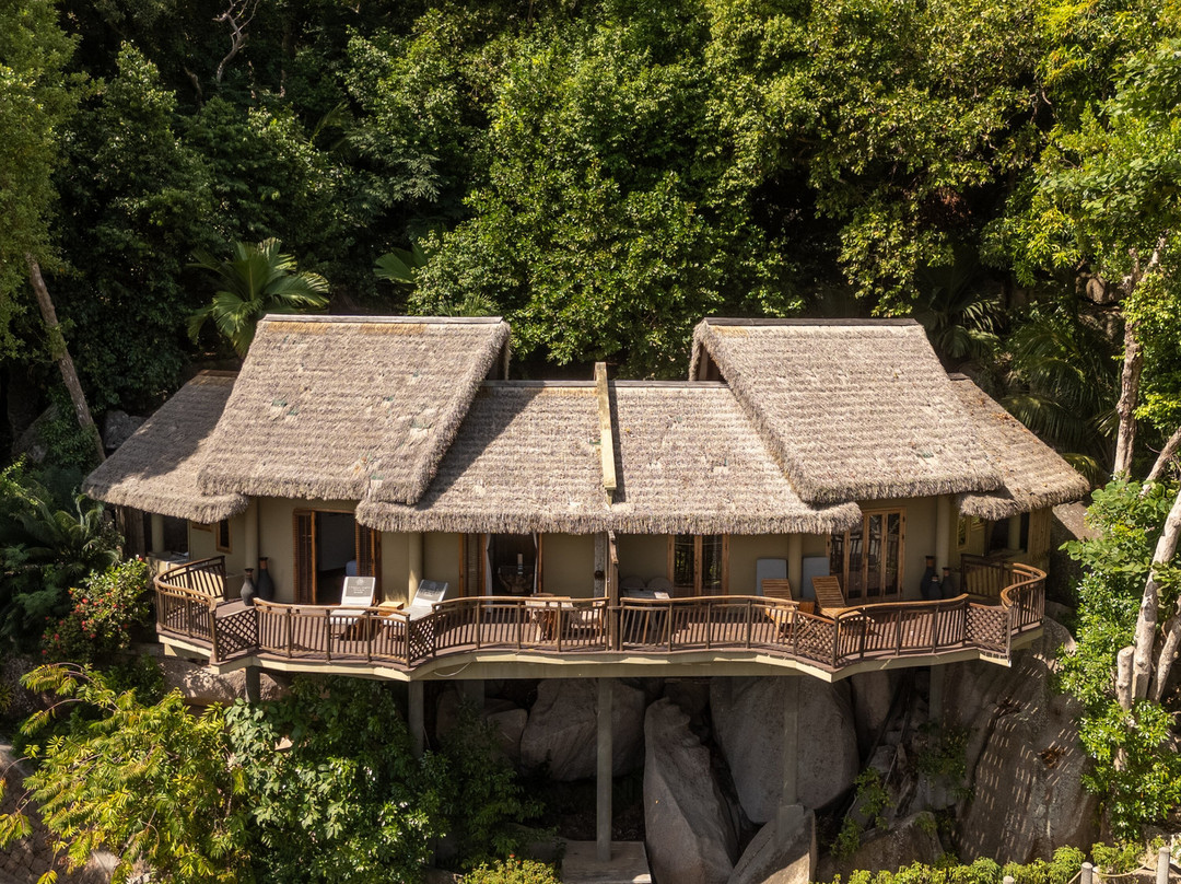 乐德麦尼得劳昂吉瑞尔度假村和Spa主图