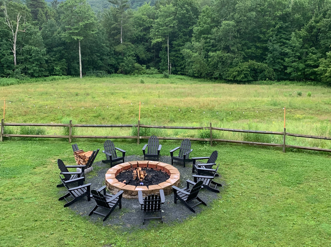 Hunter Lodge, a Bluebird by Lark主图