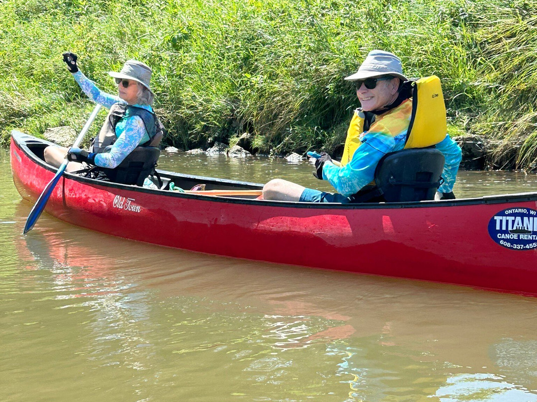 Titanic Canoe Rentals-Ontario必去景点
