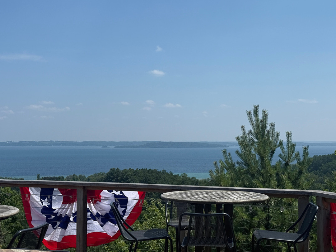 Grand Traverse Bike Tours-Suttons Bay必去景点