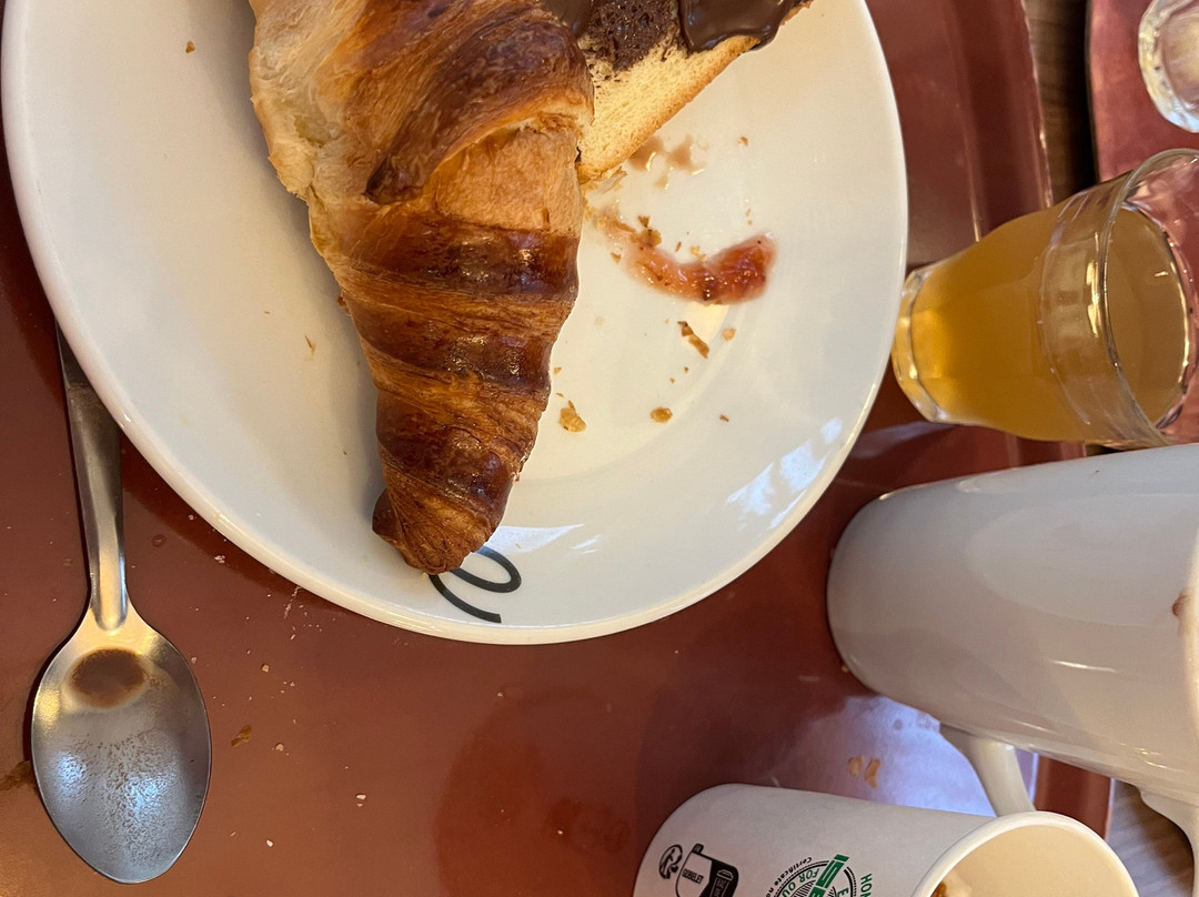 Hotel Kyriad Honfleur - La Rivière Saint Sauveur主图