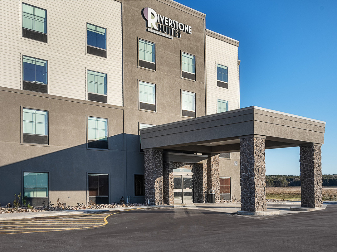 Riverstone Suites By Cobblestone Hotels - Chippewa Falls