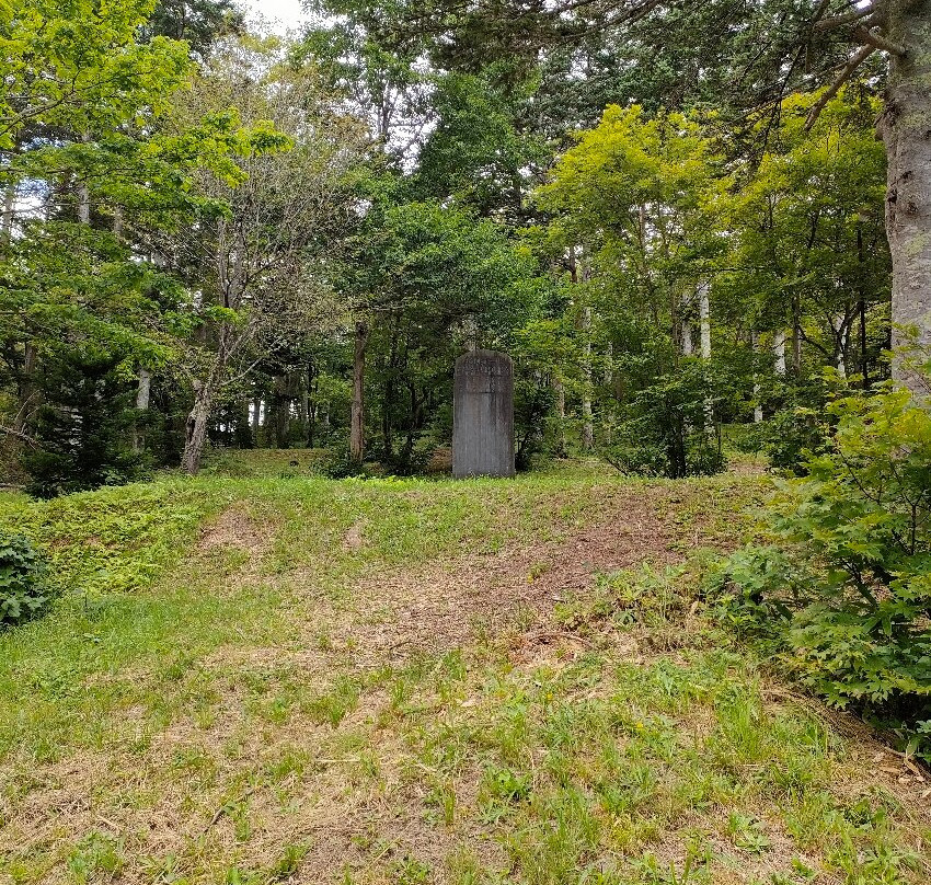 Hokkaido Kaitaku Rekidai Tengoku Monument