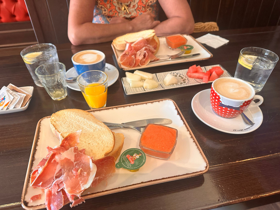 Yoanna Irish Pub Restaurante-Ciudad Rodrigo必去景点