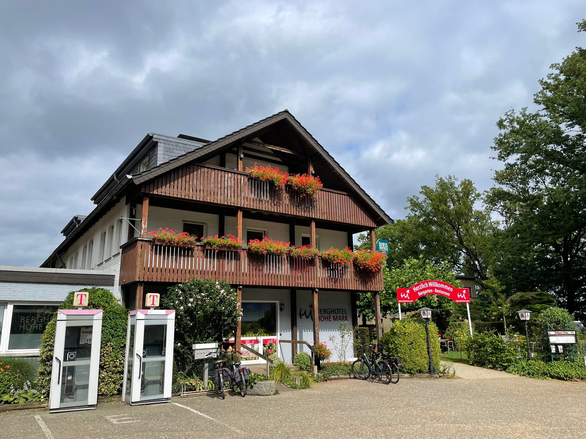 Berghotel Hohe Mark-官方
