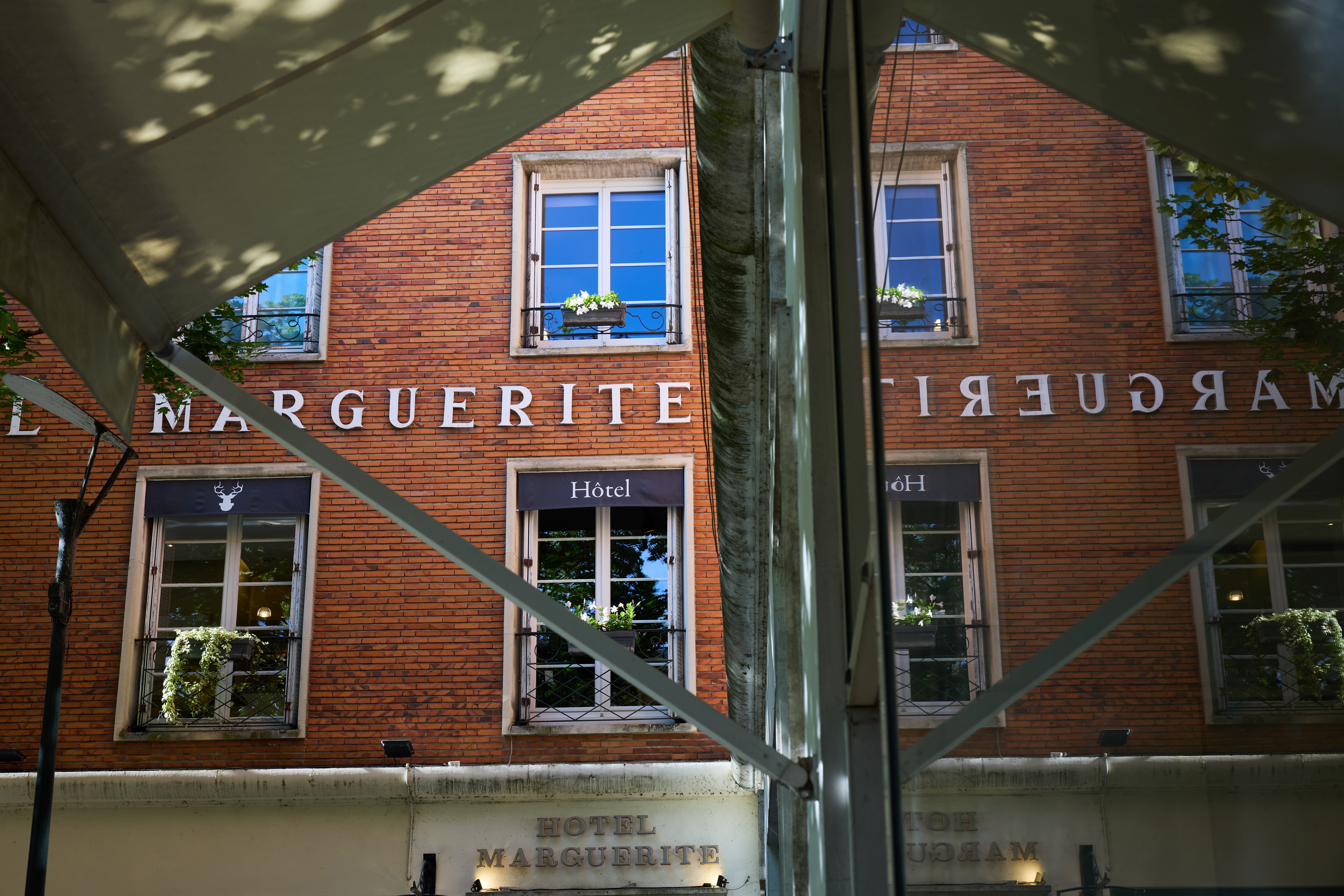 Logis Hôtel Marguerite-浴室