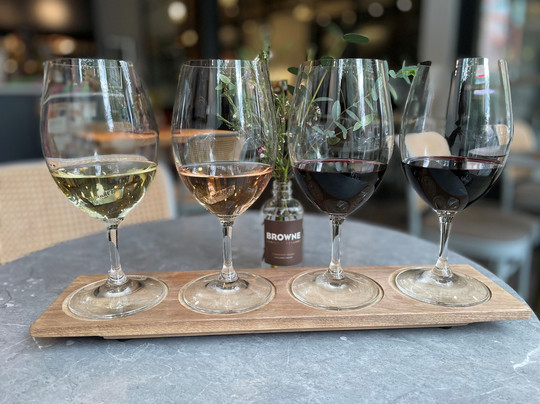 Browne Family Vineyards Seattle Tasting Room-西雅图必去景点