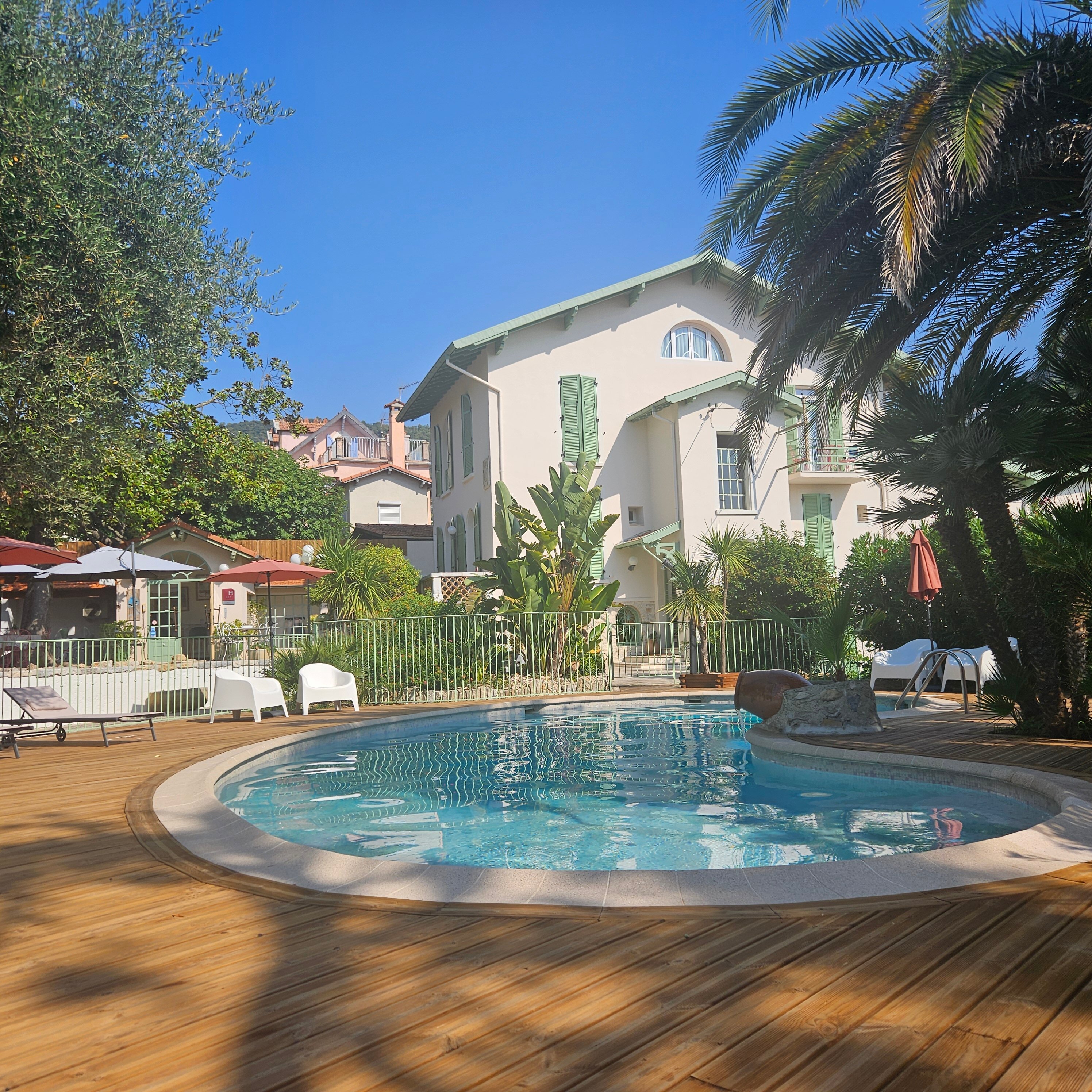 Hôtel Villa Roseraie-官方