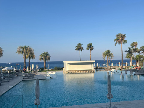 日出玉石酒店-限成人主图