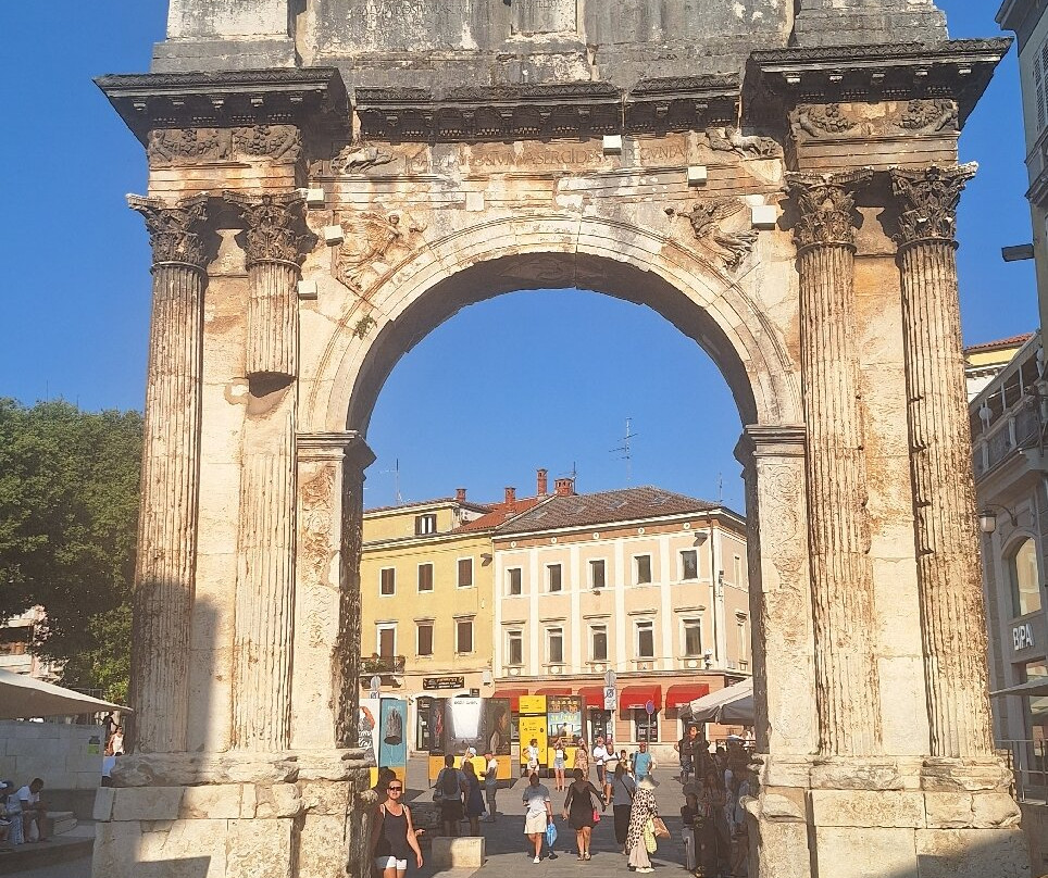 Arco dei Sergi-普拉必去景点