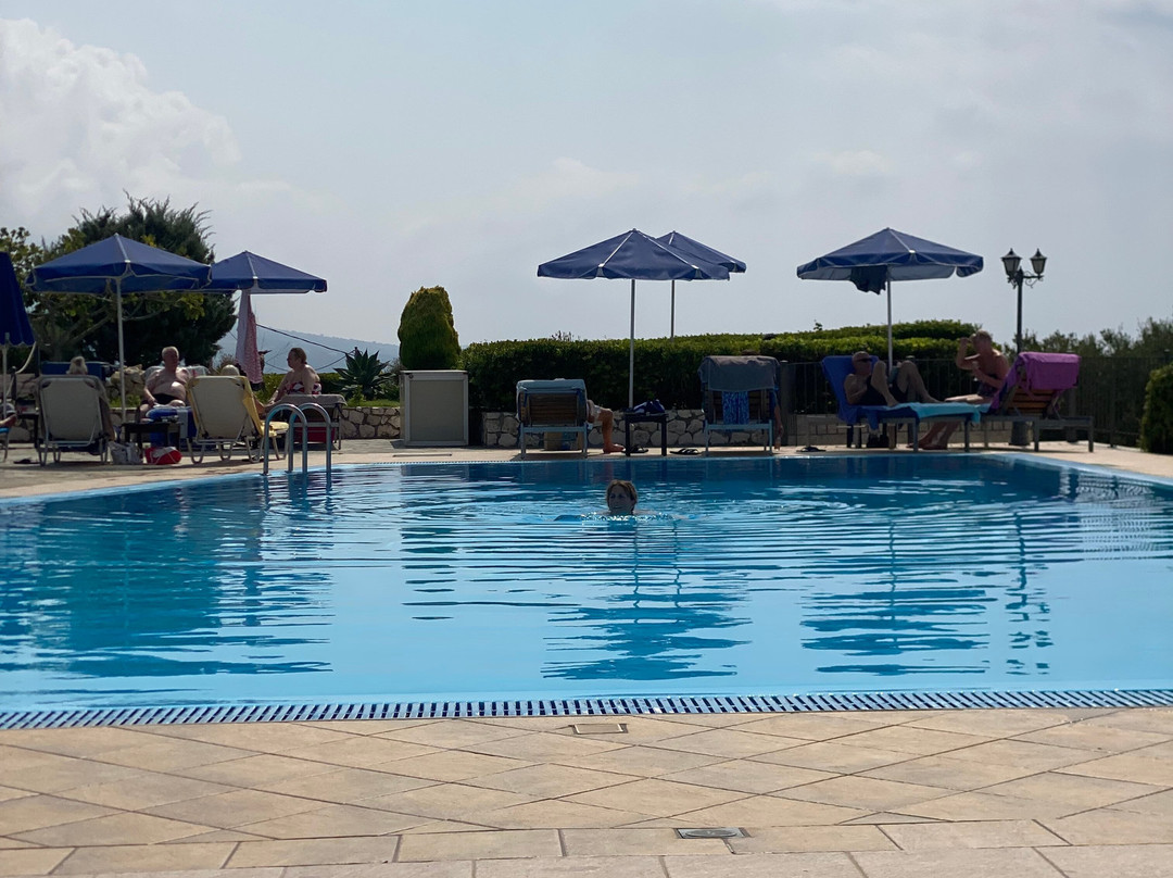 Trapezaki Bay Hotel主图