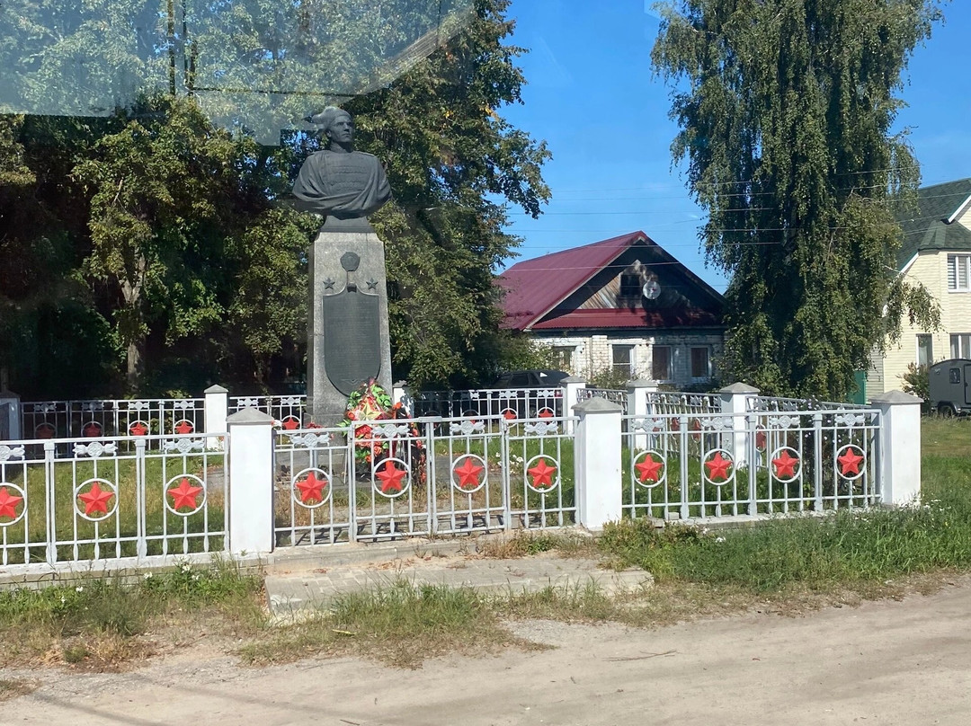 Pamyatnik-byust V.g. Ryazanovu