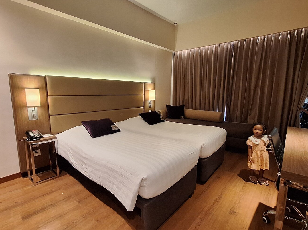 Premier Place Hotel Surabaya Airport主图