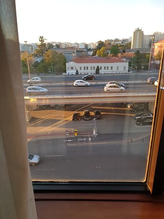 雷迪森布鲁酒店主图