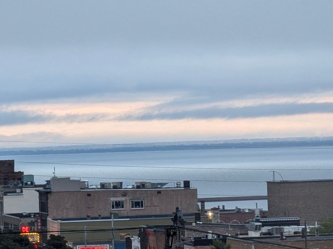 Ramada by Wyndham Marquette主图