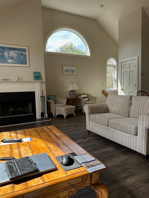 Spruce Point Inn Resort And Spa主图