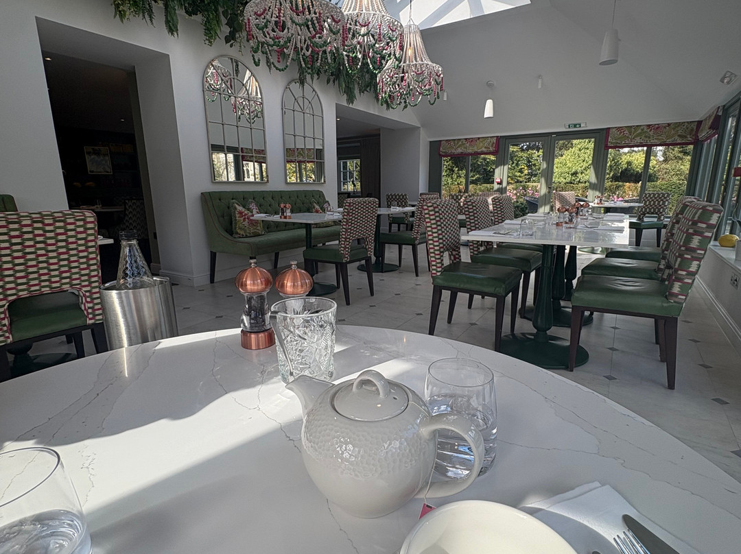 Dewars Restaurant And Rooms主图