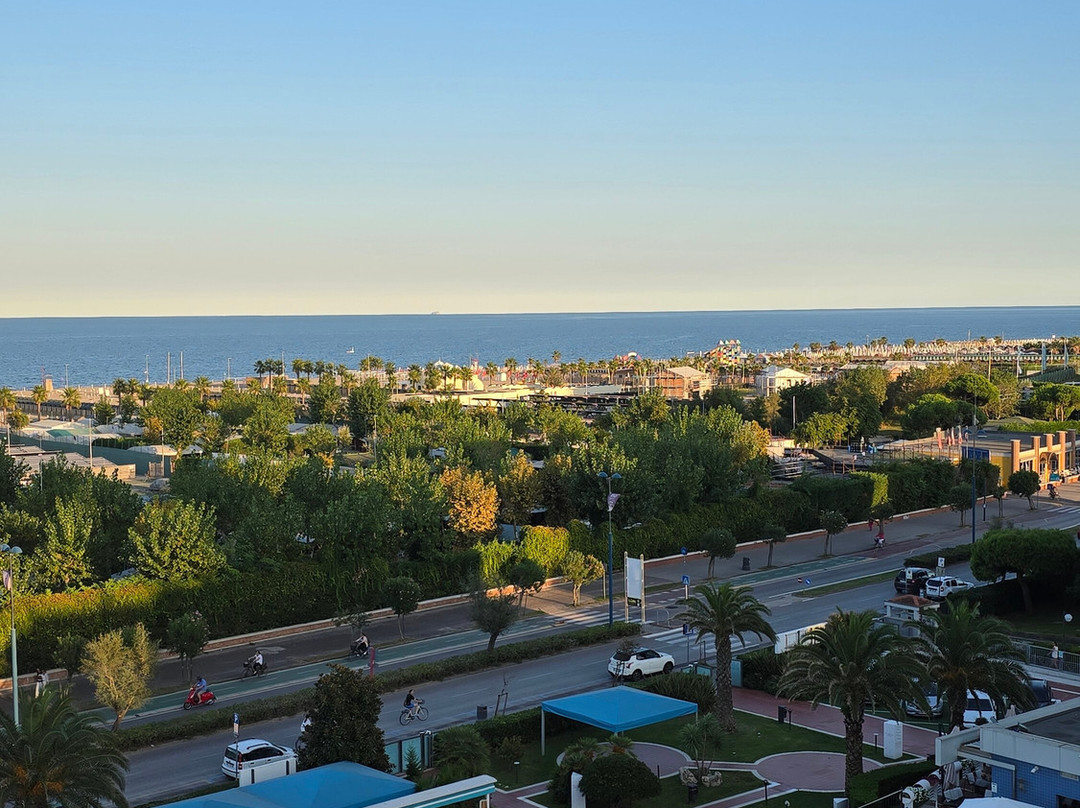 乐特努耶酒店主图