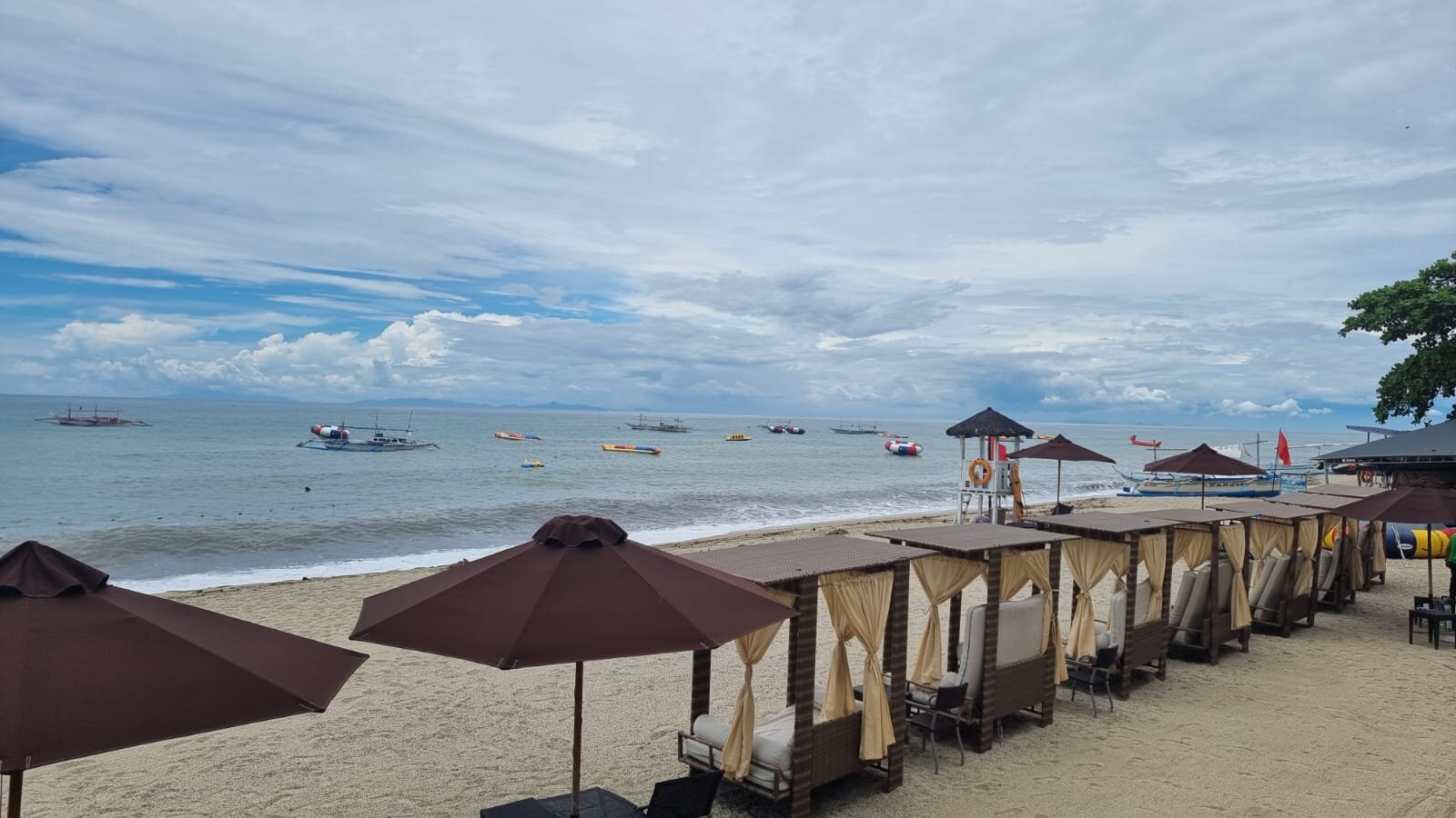 奥库瓦维德海滩度假村酒店-泳池