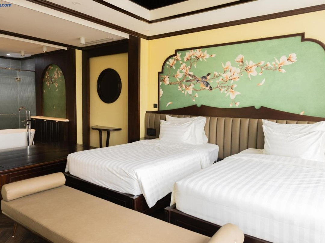 Legacy Hill Resort & Villas