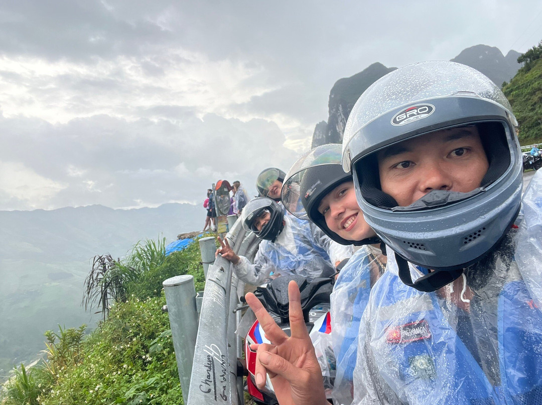 Ha Giang Yolo House and Loop Tours主图