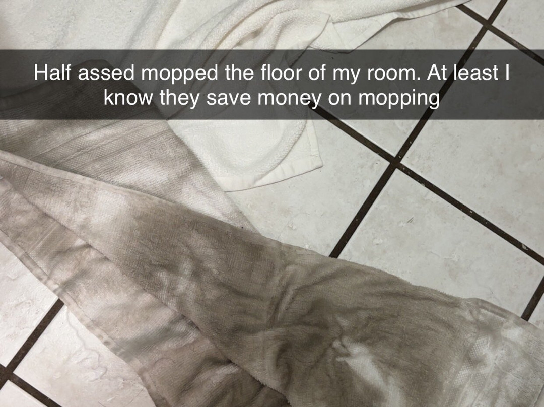 Days Inn & Suites by Wyndham Bloomington/Normal IL主图