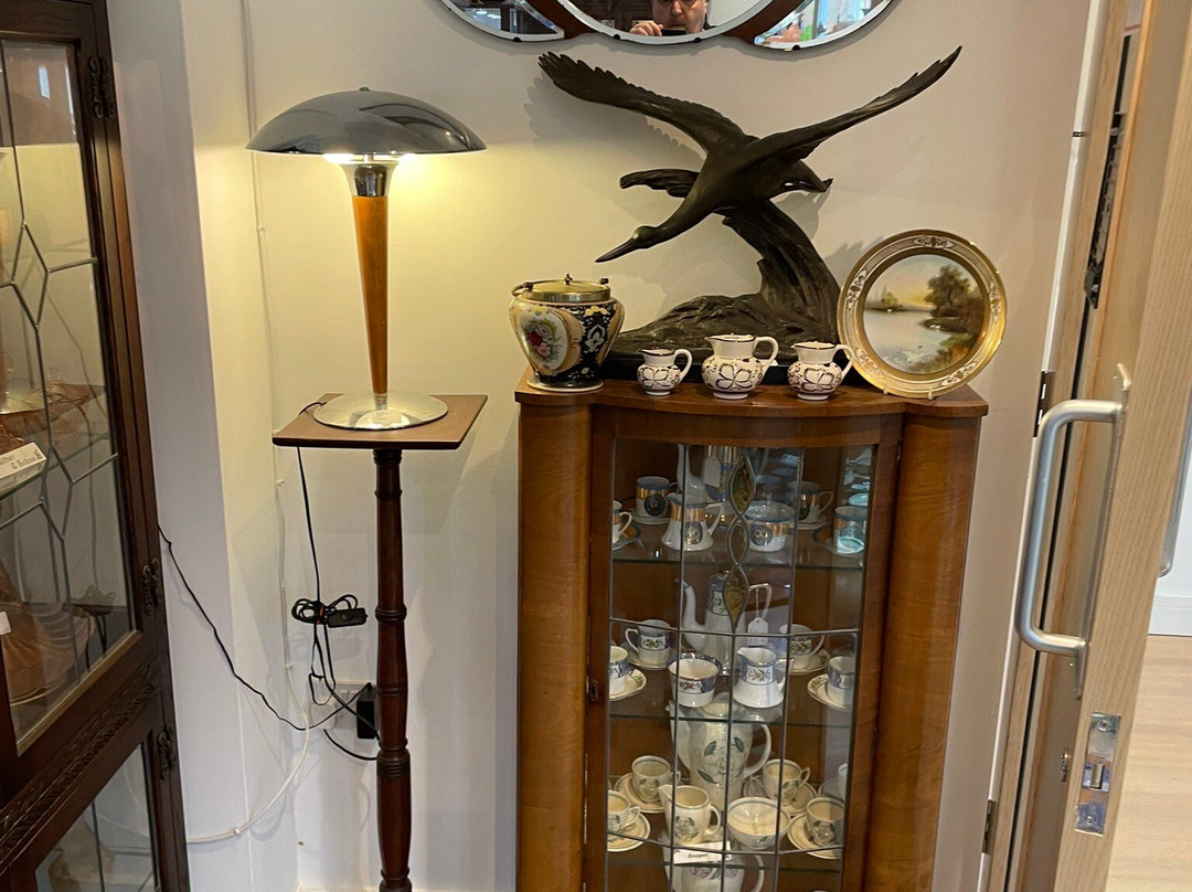 Bones Lane Antiques Centre-Battlesbridge必去景点