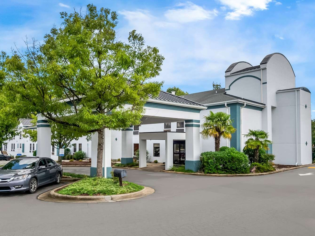 埃佩克斯酒店住宿-Clarion Pointe Apex - Holly Springs