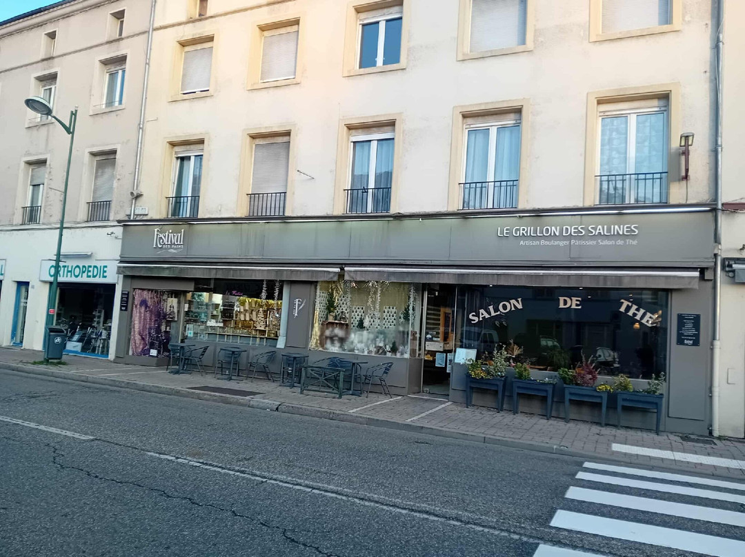 Le Grillon Des Salines