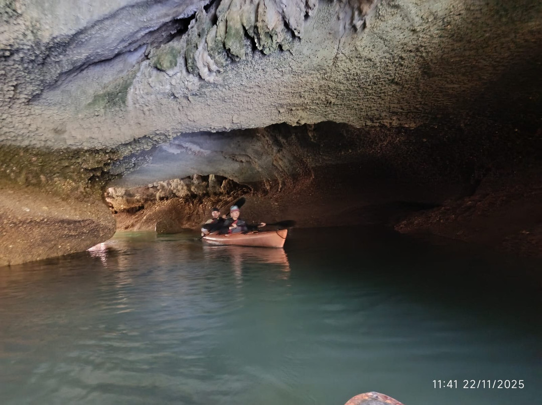 Cat Ba Kayak Adventures-下龙湾必去景点