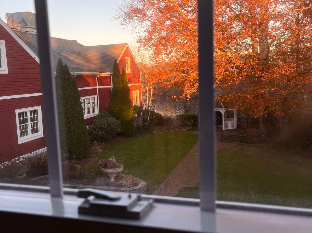 The Coonamessett主图