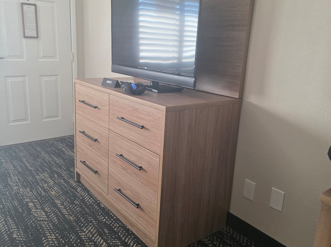 拉丰特旅馆&套房酒店主图